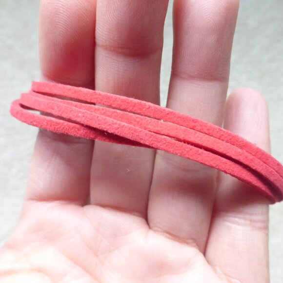 Lot of 3 DC Comics Wonder Woman bracelets - Picture 7 of 7